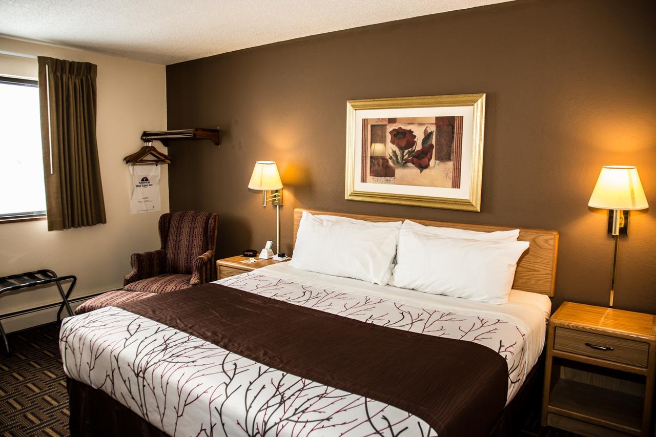 Americas Best Value Inn & Suites Детройт-Лейкс Экстерьер фото