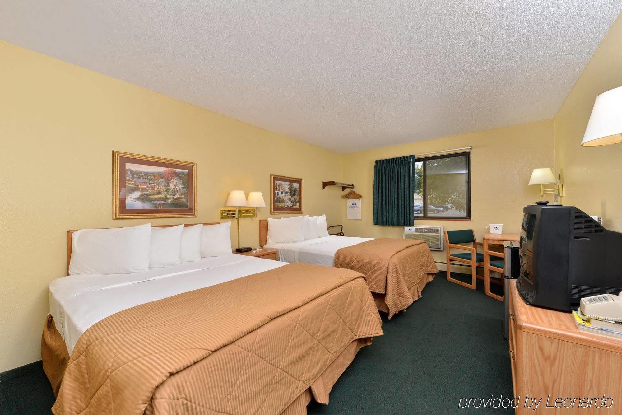 Americas Best Value Inn & Suites Детройт-Лейкс Экстерьер фото